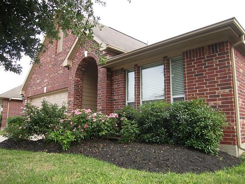 1011 Cove Crest Trl, Fresno, TX, 77545-7179 | Card Image