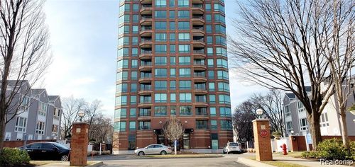 3320 Spinnaker Ln, Detroit, MI, 48207-5032 | Card Image