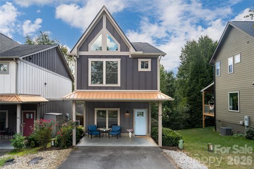 43 Burk St, Asheville, NC, 28806-1570 | Card Image