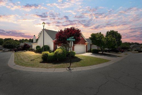 1411 Raven Rock Trl Nw, Kennesaw, GA, 30152-7696 | Card Image