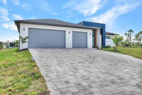 15133 Amsterdam Ave, PORT CHARLOTTE, FL, 33981-4120 | Card Image