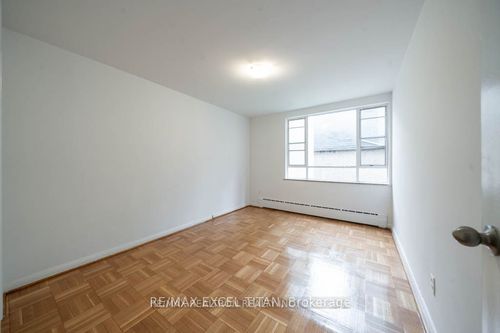 207-77 Erskine Ave, Toronto, ON, M4P1Y5 | Card Image