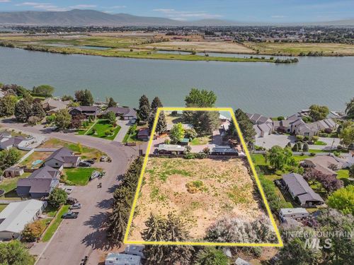 1801 Y St, Heyburn, ID, 83336-8710 | Card Image