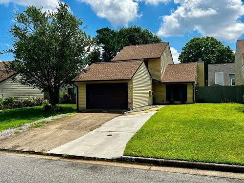 828 Crashaw St, Virginia Beach, VA, 23462-6915 | Card Image