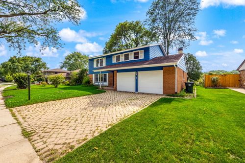 910 Lonsdale Rd, Elk Grove Village, IL, 60007-3913 | Card Image