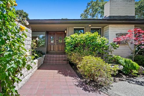 111 Littlefield Rd, Monterey, CA, 93940-4917 | Card Image