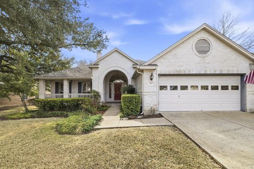 309 Heritage Hills Dr, Fredericksburg, TX, 78624-5430 | Card Image