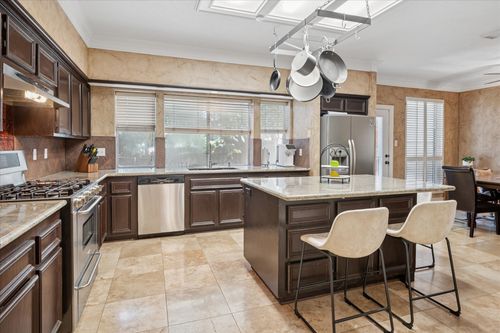 2200 Southern Oak Dr, Irving, TX, 75063-3487 | Card Image