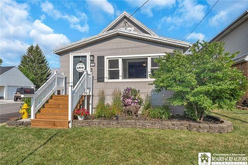 173 Dwyer St, West Seneca, NY, 14224-1132 | Card Image