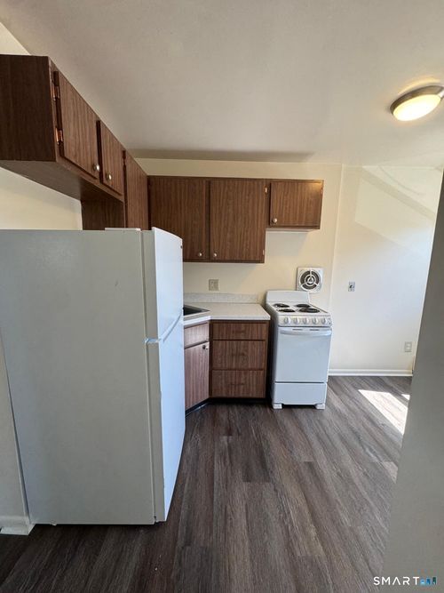 apt-b15-70 Mckinley Ave, Bridgeport, CT, 06606-5545 | Card Image