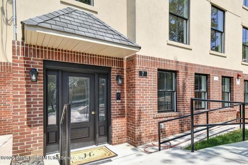 2b-15 Highland Avenue, Staten Island, NY, 10301 | Card Image