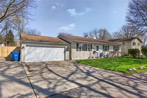 5709 Davis Drive, Mentor, OH, 44060 | Card Image