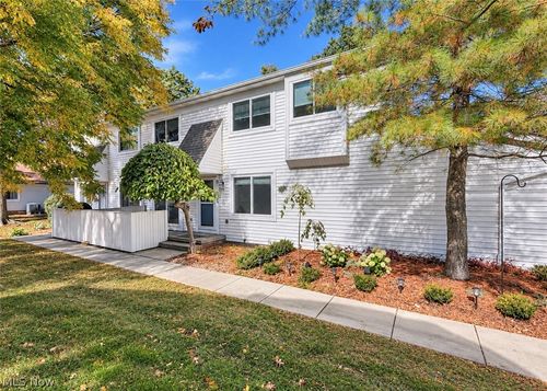 a-5424 Canyon Ct, Willoughby, OH, 44094-3294 | Card Image