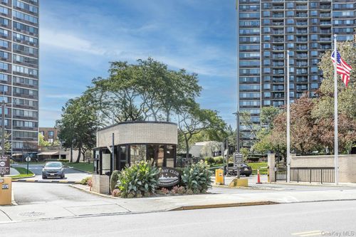 apt-11f-2 Bay Club Dr, Bayside, NY, 11360-2926 | Card Image