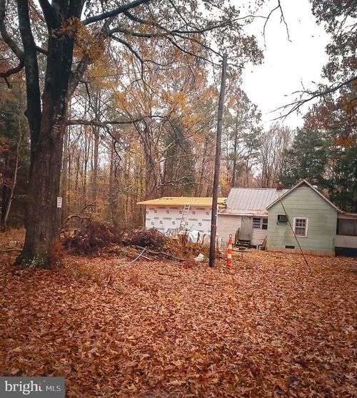 3796 Cut Bank Rd, Warfield, VA, 23889-2304 | Card Image