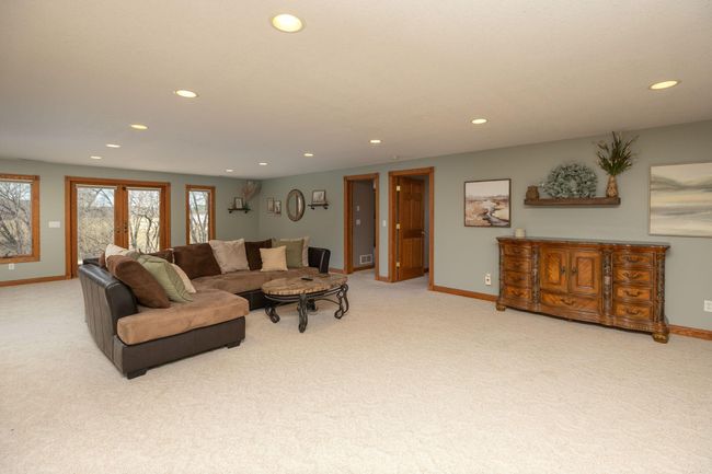 Large Space for Gatherings | Image 48