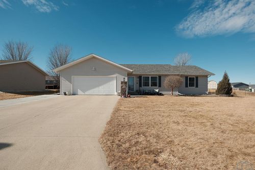 1303 11th Ave Ne, Sioux Center, IA, 51250-2475 | Card Image