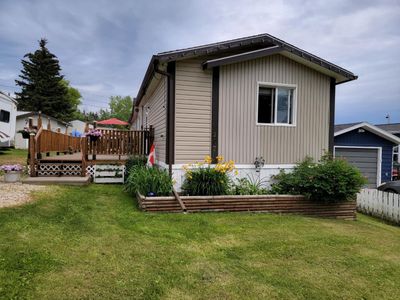 207 4 A St, House other with 3 bedrooms, 2 bathrooms and 4 parking in Fox Creek AB | Image 2