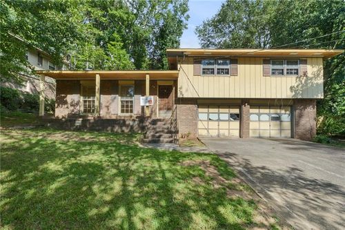 755 San Miguel Dr, Stone Mountain, GA, 30083-3830 | Card Image
