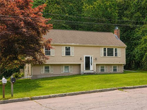 140 King James Way, Wrentham, MA, 02093-1374 | Card Image