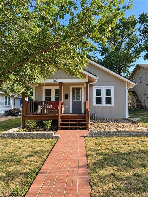 1129 Parker Ave, Osawatomie, KS, 66064-1549 | Card Image