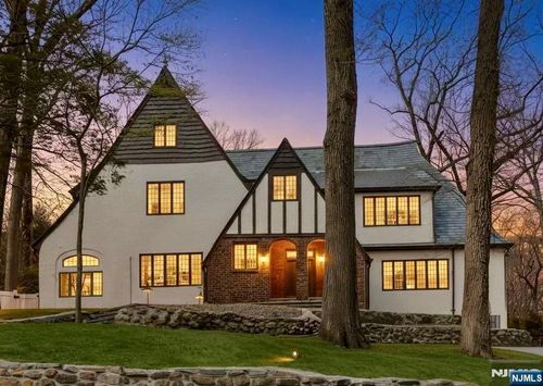 400 Heights Rd, Ridgewood, NJ, 07450-2416 | Card Image