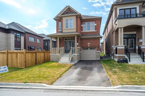 29 Bromfield St, Whitby, ON, L1P0P8 | Card Image