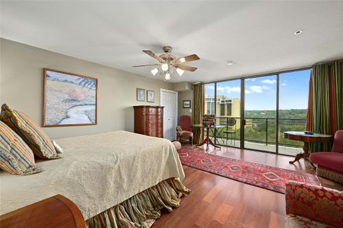 apt-8c1-40 N Interstate 35, Austin, TX, 78701-4363 | Card Image