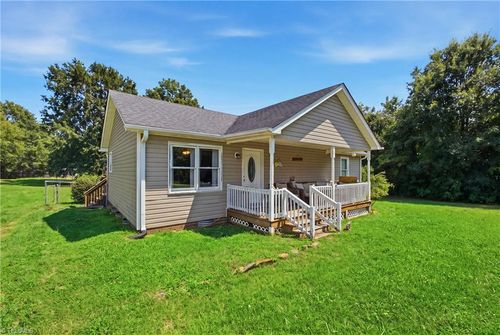 2843 Holyfield Rd, Elon, NC, 27244-9543 | Card Image