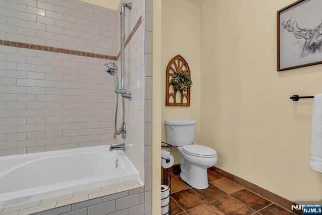 12 - 1-12 Pine Cres, Condo with 1 bedrooms, 1 bathrooms and null parking in Vernon NJ | Image 22