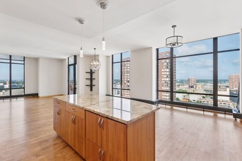 unit-1700-201 S 11th St, Minneapolis, MN, 55403-2767 | Card Image