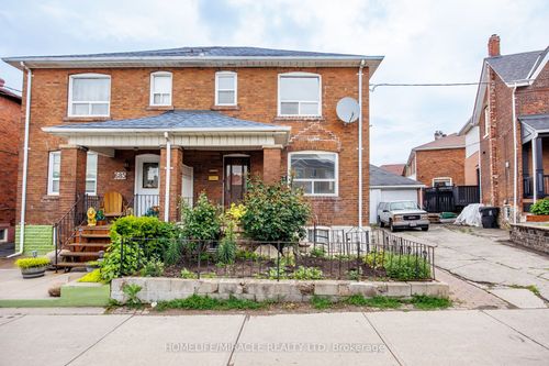 683 Old Weston Rd, Toronto, ON, M6N3B6 | Card Image