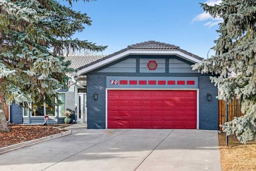 80 Oakmount Way Sw, Calgary, AB, T2V4Y1 | Card Image