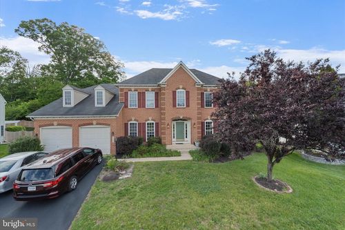 7236 Winnipeg Ct, GAINESVILLE, VA, 20155-4879 | Card Image