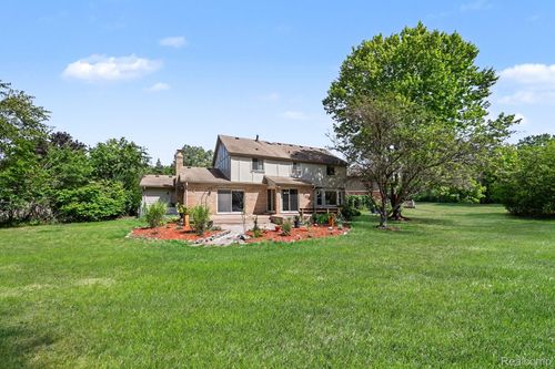 29579 Kings Pointe Ct, Farmington Hills, MI, 48331-2160 | Card Image
