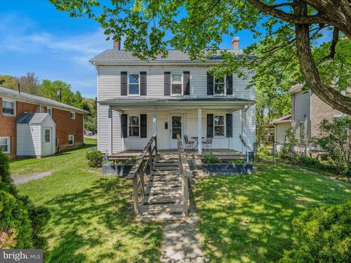 17 Goalpost Ln, BERKELEY SPRINGS, WV, 25411-1060 | Card Image