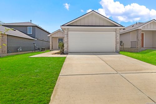 16075 Mahogany Way, Elmendorf, TX, 78112 | Card Image