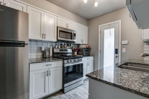 6736 N Meridian Ave, Oklahoma City, OK, 73116-1438 | Card Image