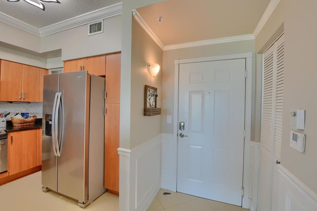 603 - 804 E Windward 603 Way, Condo with 2 bedrooms, 2 bathrooms and null parking in Lantana FL | Image 4