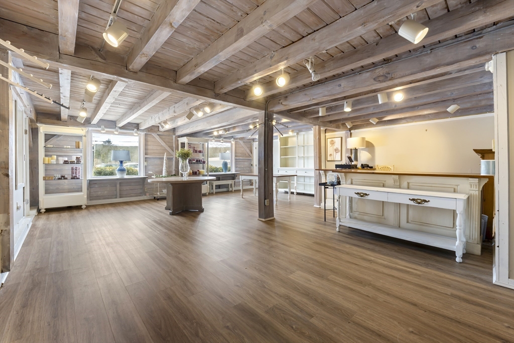 Commercial Lease in Wells
