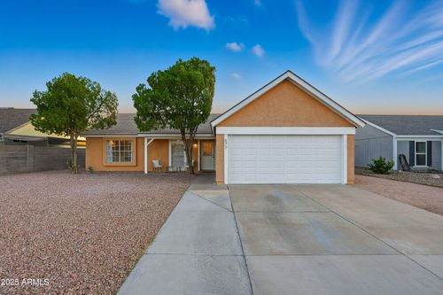 677 E Temple St, Chandler, AZ, 85225-8414 | Card Image