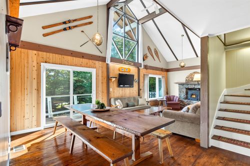 11 Stratton View Rd, Winhall, VT, 05340-9750 | Card Image