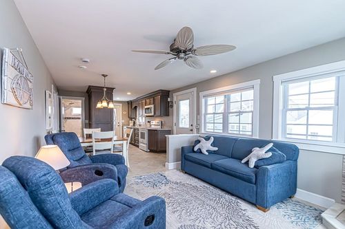 2-17 Cole St, Hampton, NH, 03842-2710 | Card Image