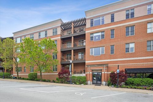110-935 Burlington Ave, Downers Grove, IL, 60515-4781 | Card Image