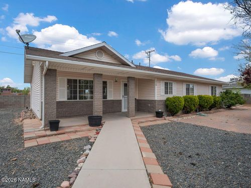 110 Court Ln, Holbrook, AZ, 86025-1858 | Card Image
