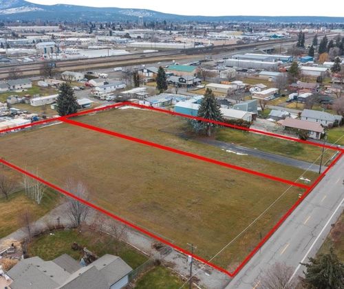 10218 E Empire Ave, Millwood, WA, 99206-4505 | Card Image