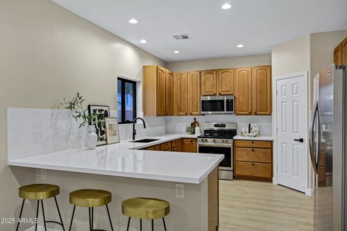 11515 E Ellis St, Mesa, AZ, 85207-2266 | Card Image