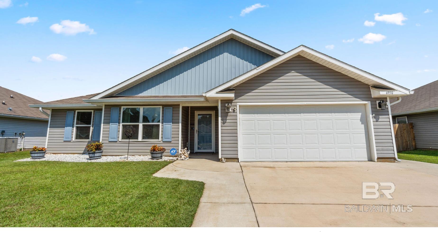 Crimson Ln, Gulf Shores, AL 36542