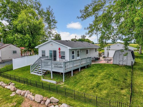 11890 Mentzer Trl, Lindstrom, MN, 55045-8306 | Card Image
