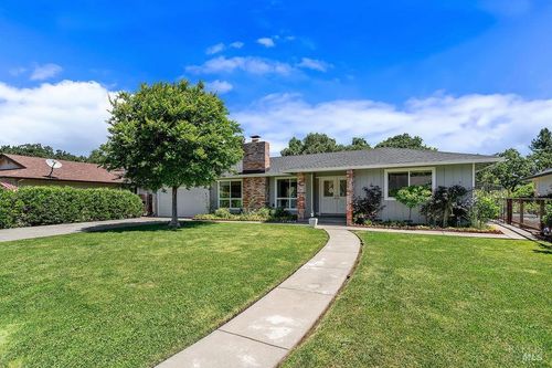 469 Pythian Road, Santa Rosa, CA, 95409 | Card Image